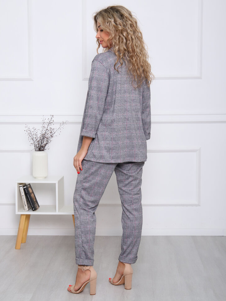 Стиль розовый брюки