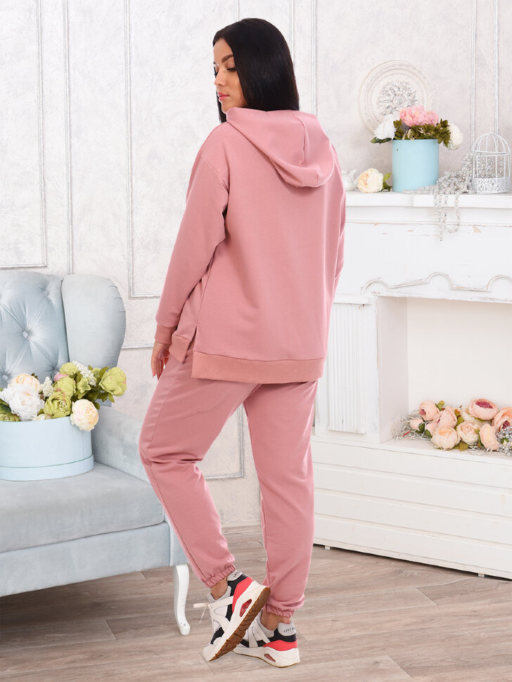 Викенд пудра костюм