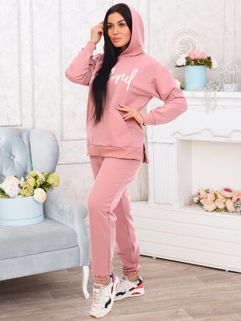 Викенд пудра костюм