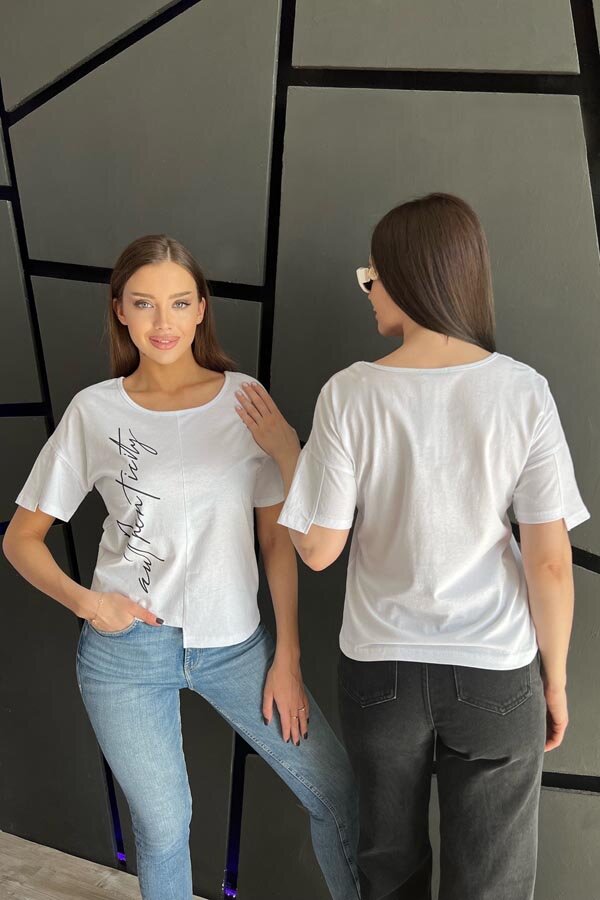 Женская футболка 8228