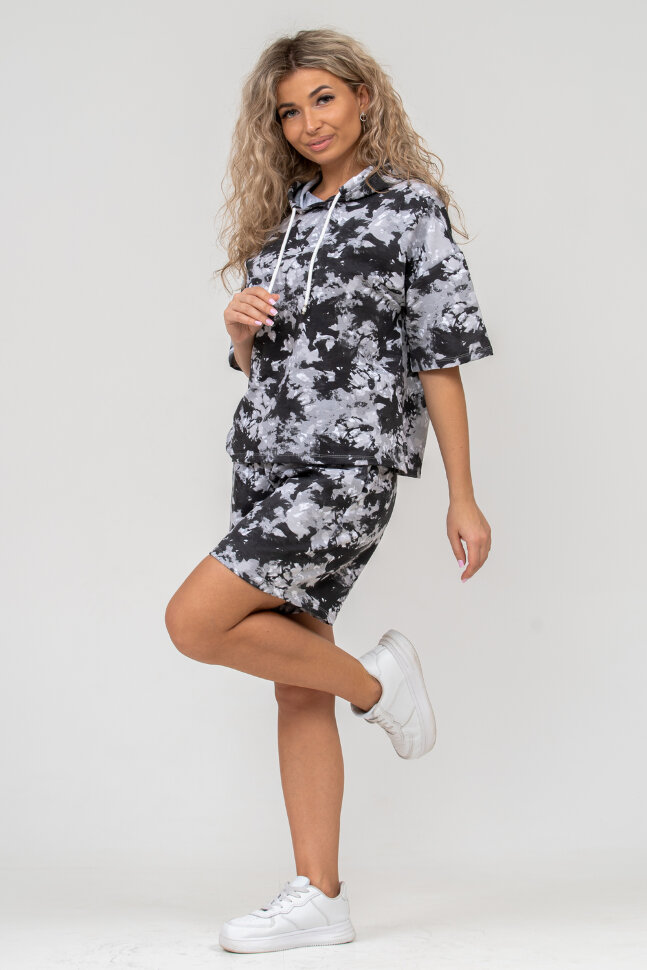 Женский костюм с шортами 36637 тай дай серый