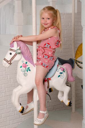 Костюм с шортами для девочки 5121 красный