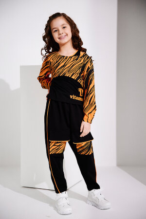 Костюм с брюками для девочки 67057 (тройка) оранжевый,черный