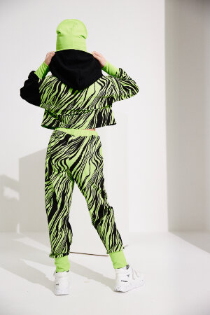 Детский костюм с брюками 67059 салатовый,черный