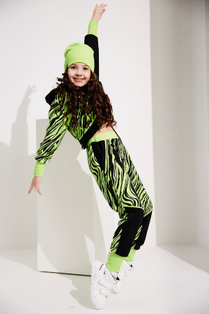 Детский костюм с брюками 67059 салатовый,черный