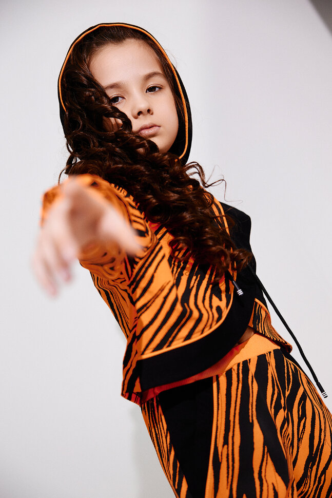 Детский костюм с брюками 67059 оранжевый,черный