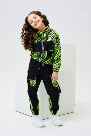 Детский костюм с брюками 67060 салатовый,черный