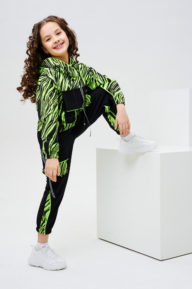 Детский костюм с брюками 67060 салатовый,черный