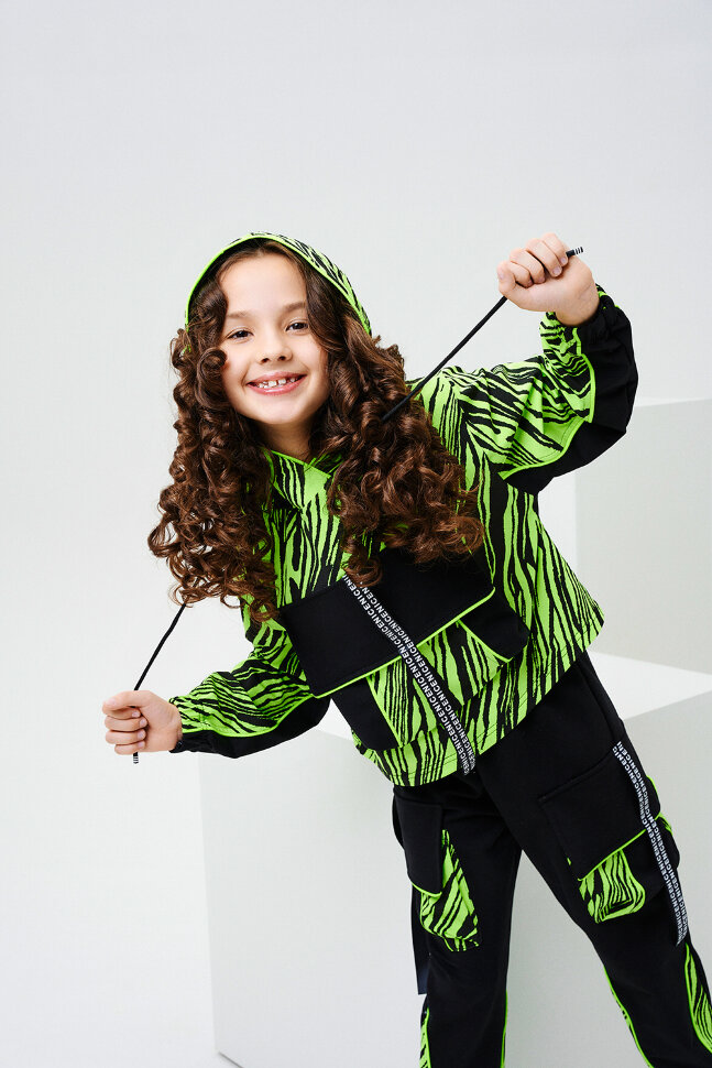 Детский костюм с брюками 67060 салатовый,черный