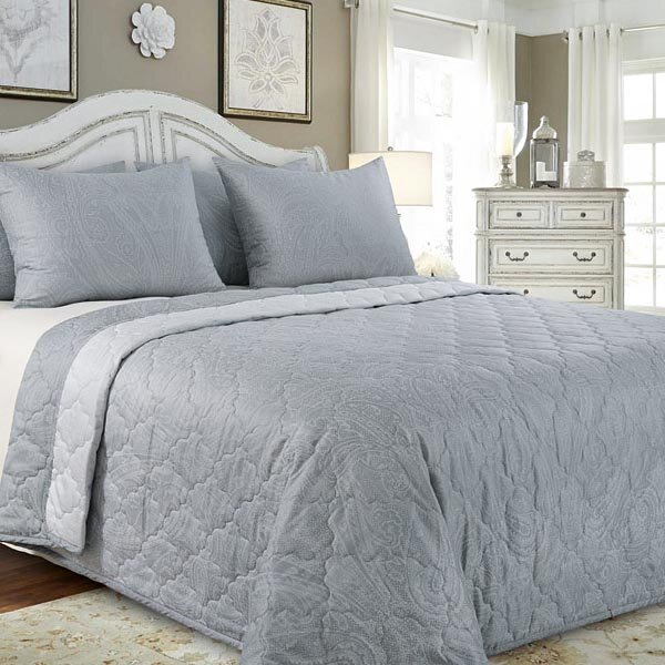 Покрывало стеганое Сон нимфы серый, сатин