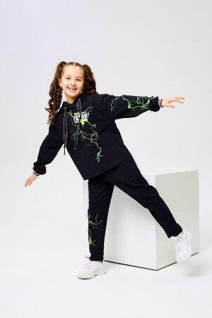 Детский костюм с брюками 67068 черный,зеленый