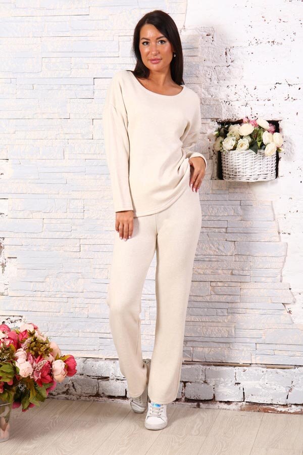 Костюм 13704 последний размер (42)